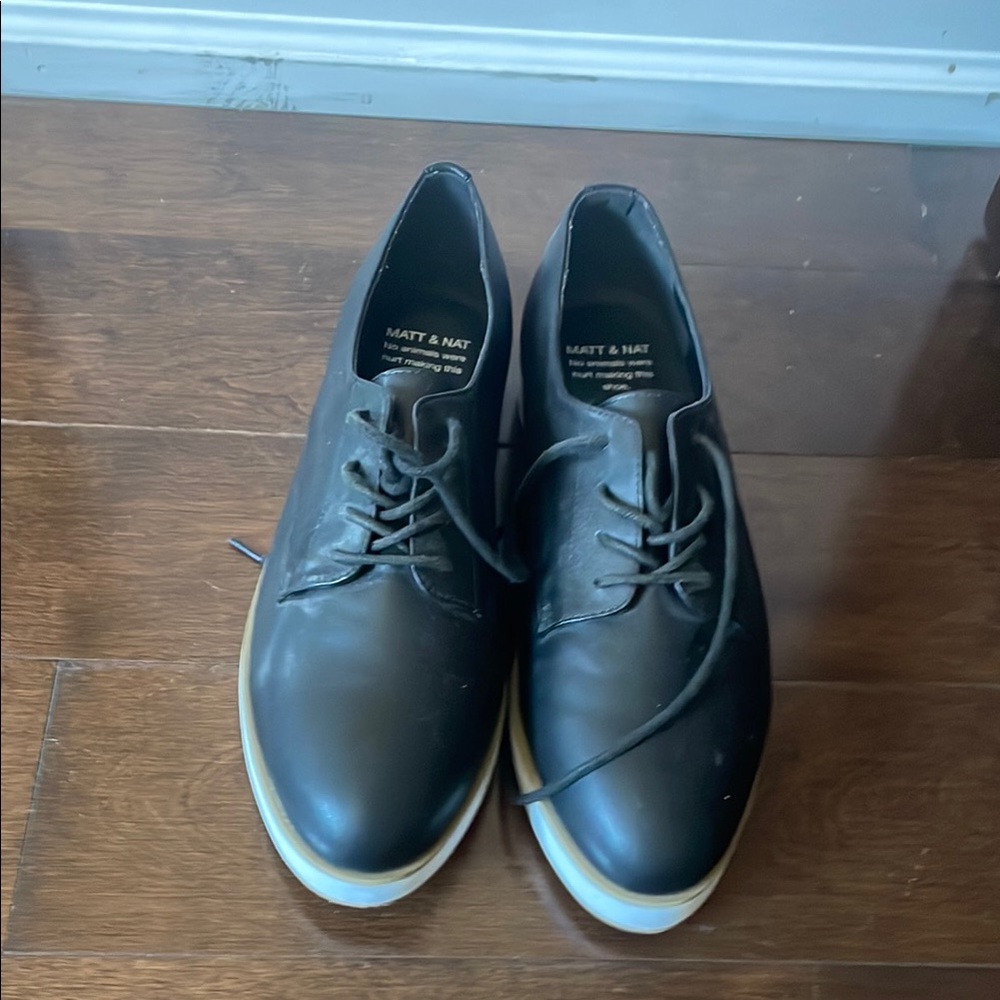 Matt & Nat Black Oxford Shoes Sleek Minimalist Design